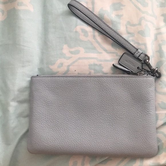 Coach retail large wristlet - Picture 2 of 3